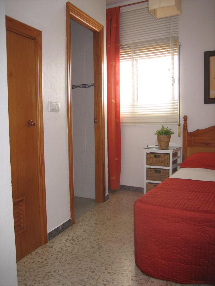 Hostal Tarantelo Conil Conil De La Frontera Exterior photo